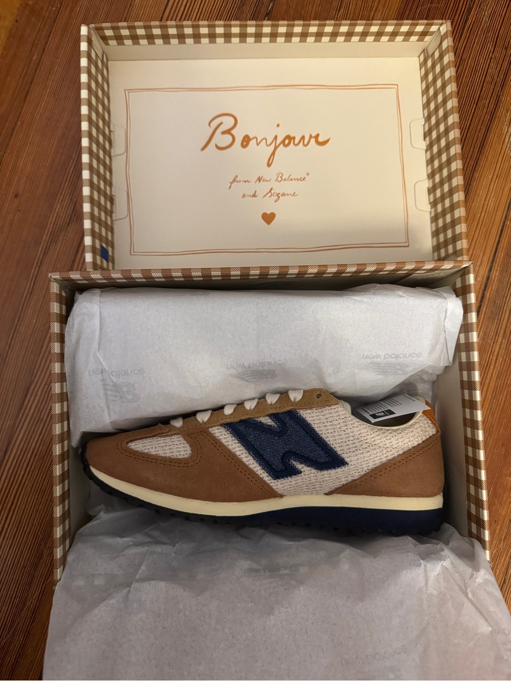 Sézane x New Balance NIB Sneakers in Ecru/Brown Size US W7/5.5 - Picture 7 of 7